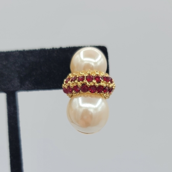 Vintage Richelieu Earrings Gold Tone Faux Pearl Red Crystal #874 - Picture 10 of 14
